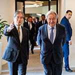 The President of the Court, His Excellency Judge Iwasawa Yuji, welcomes His Excellency Mr António Guterres, Secretary-General of the United Nations