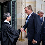 The President of the Court, His Excellency Judge Iwasawa, welcomes His Majesty King Willem-Alexander of the Netherlands