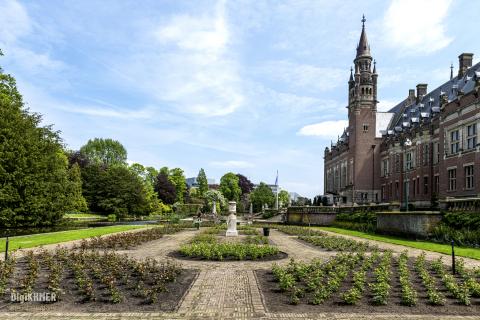 Peace Palace garden