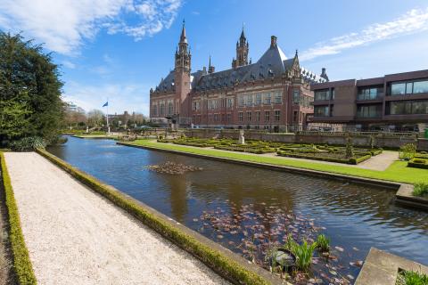 Peace Palace garden
